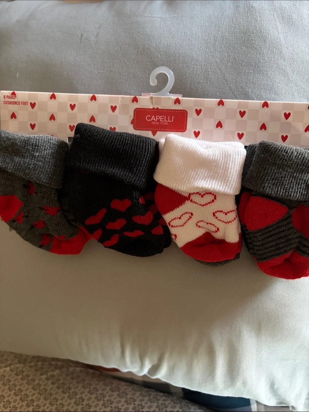 New 0 to 6 months, 8 pack of baby socks